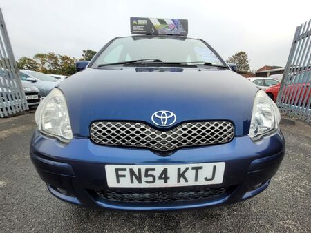 TOYOTA YARIS 1.0 VVT-i Blue 3dr